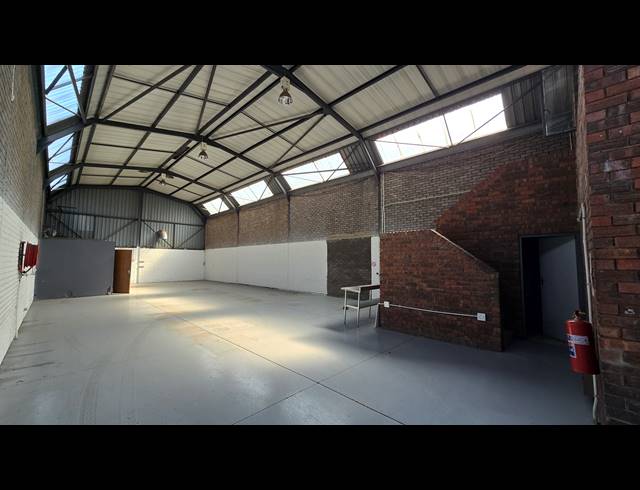 275M² WAREHOUSE TO LET IN SPARTAN